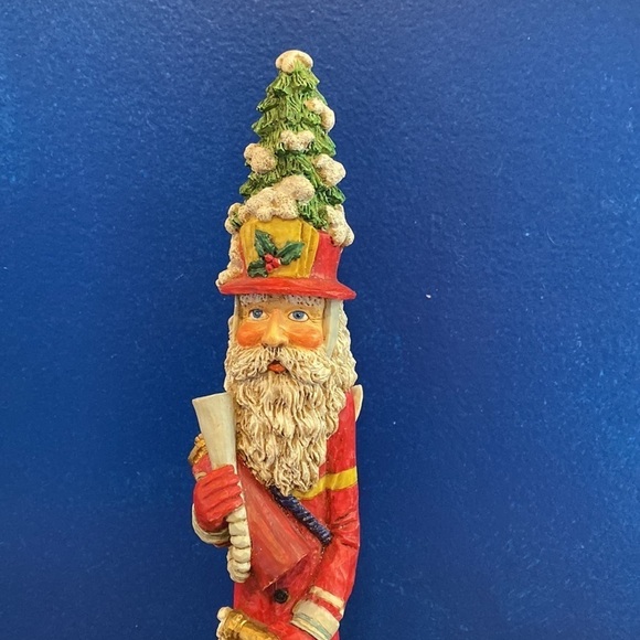 Adorable Thin Resin Fireman Santa with his Dalmatian 11” - Picture 2 of 8